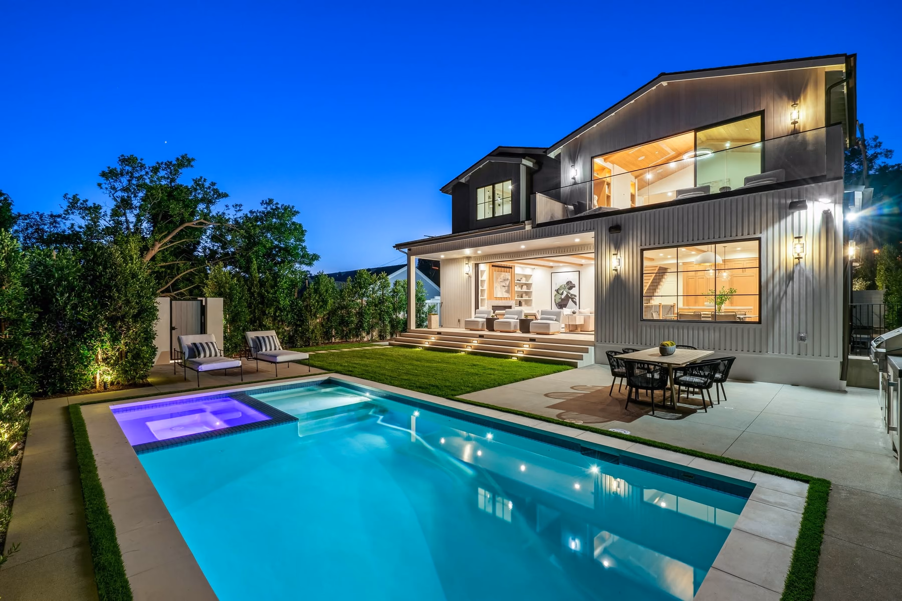 Pacific Palisades Contemporary - a custom home built by Camelot Construction Company